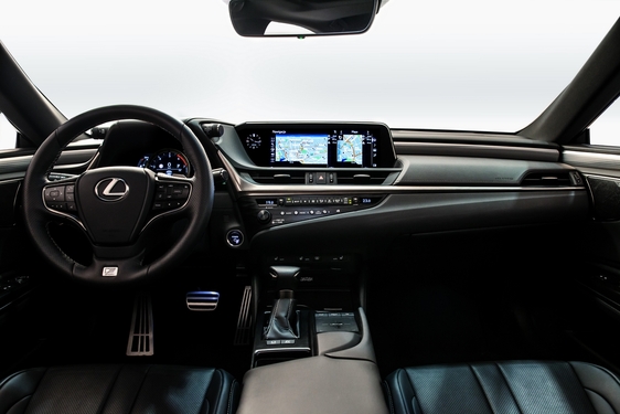 Lexus ES 2019