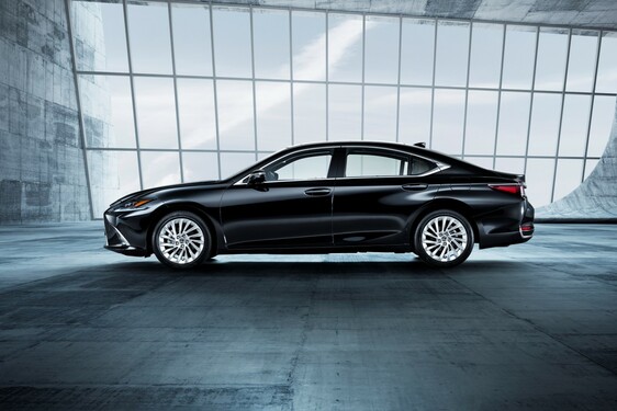 Lexus ES 2019