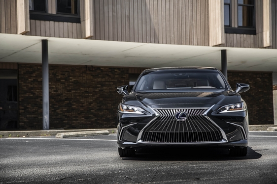 Lexus ES 2019