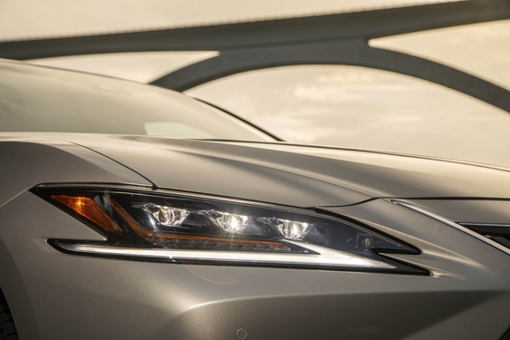 Lexus ES 2019