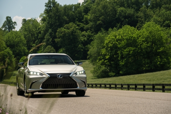Lexus ES 2019