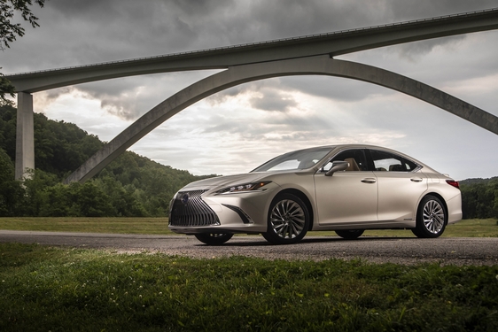 Lexus ES 2019