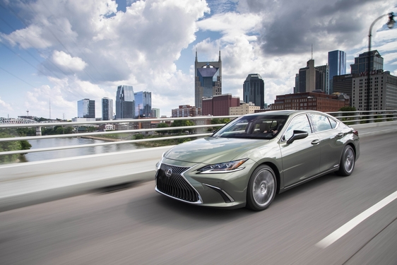 Lexus ES 2019