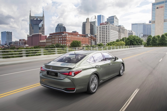 Lexus ES 2019