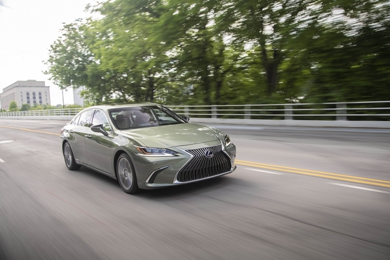 Lexus ES 2019