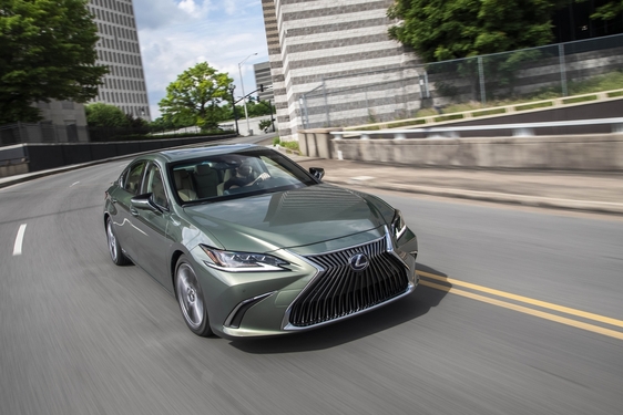 Lexus ES 2019
