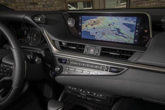 Lexus ES 2019