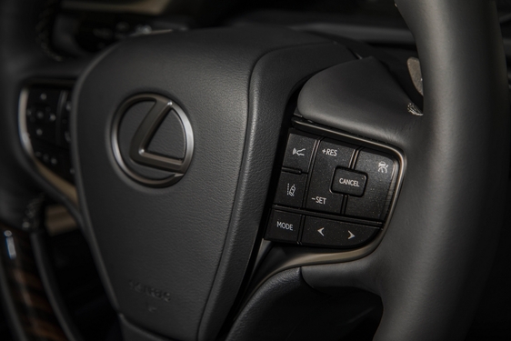 Lexus ES 2019