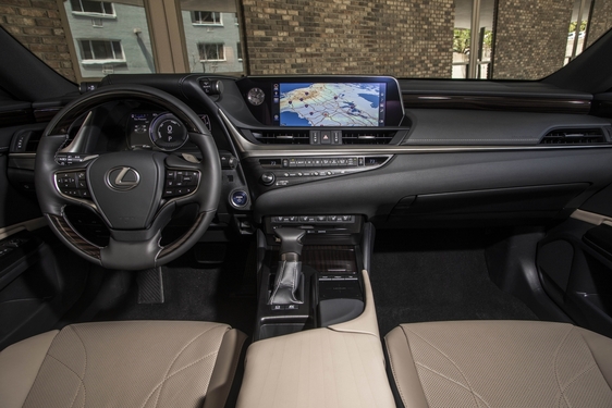 Lexus ES 2019