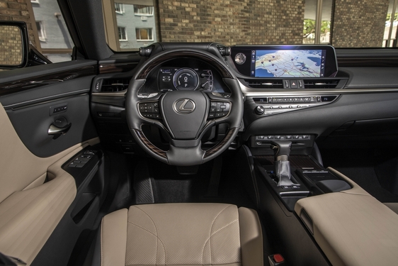 Lexus ES 2019
