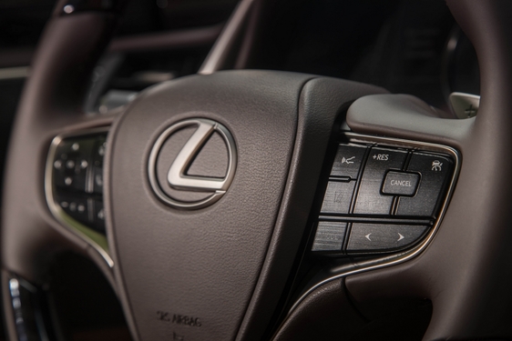 Lexus ES 2019