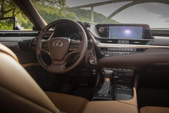 Lexus ES 2019