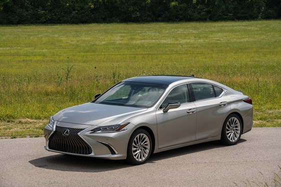 Lexus ES 2019