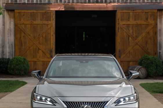 Lexus ES 2019