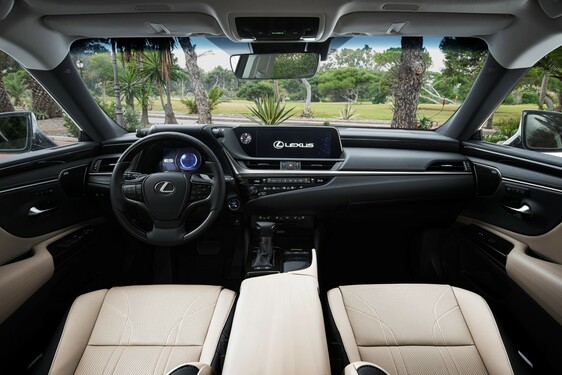 Lexus ES 2019