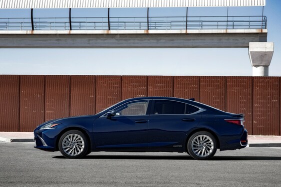 Lexus ES 2019
