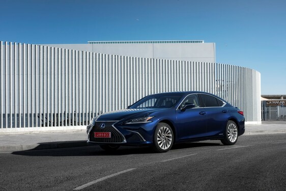 Lexus ES 2019