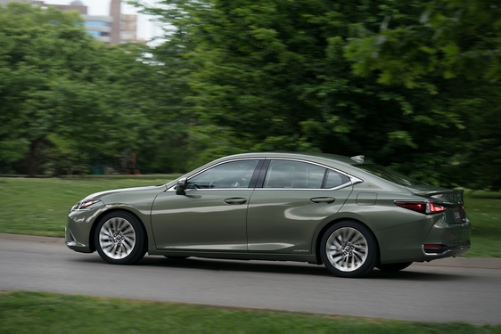 Lexus ES 2019