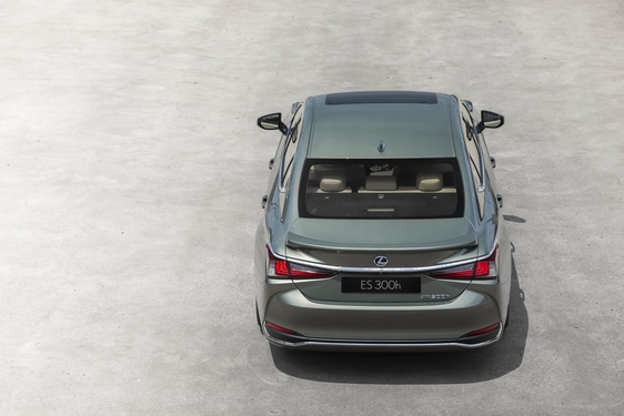 Lexus ES 2019