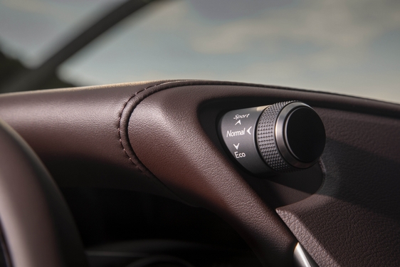 Lexus ES 2019