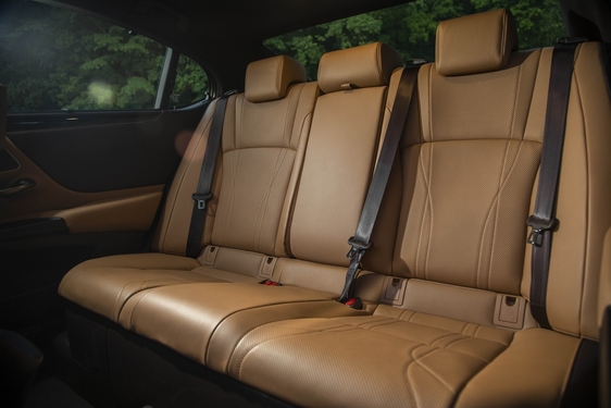 Lexus ES 2019