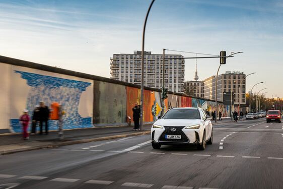 Lexus UX 2023