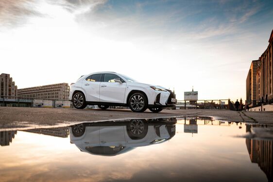 Lexus UX 2023