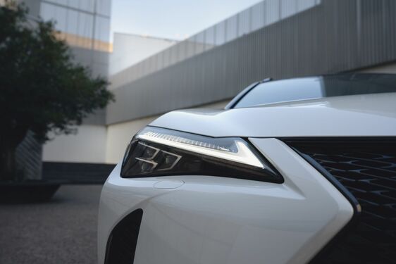 Lexus UX 2023