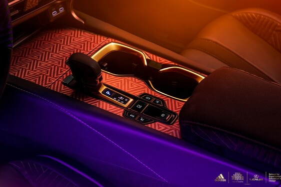 LEXUS RX WEDŁUG ADIDASA