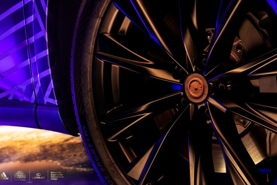 LEXUS RX WEDŁUG ADIDASA
