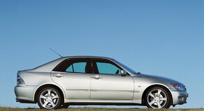 Lexus IS 25 lat