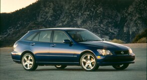 Lexus IS 25 lat