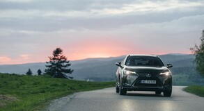 JUŻ BLISKO 80% SPRZEDAŻY LEXUSA W EUROPIE TO AUTA ZELEKTRYFIKOWANE