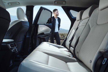 LEXUS NAJWYŻEJ OCENIANĄ MARKĄ W RANKINGU SATYSFAKCJI AUTO ŚWIATA