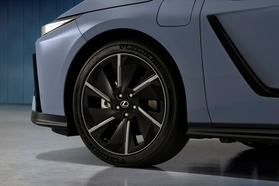 Lexus ES 2025