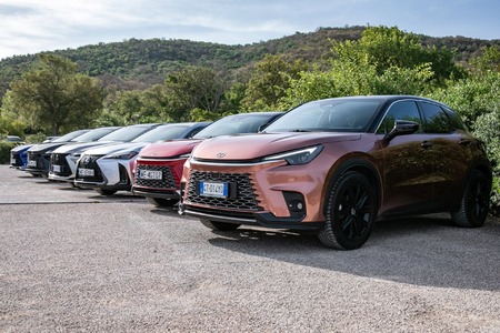 LEXUS PO RAZ CZWARTY Z RZĘDU NAJBARDZIEJ NIEZAWODNĄ MARKĄ W BADANIU AUTOTRADER