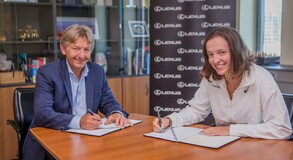 LEXUS NAWIĄZUJE WSPÓŁPRACĘ Z IGĄ ŚWIĄTEK