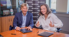 LEXUS NAWIĄZUJE WSPÓŁPRACĘ Z IGĄ ŚWIĄTEK