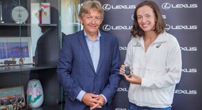 LEXUS NAWIĄZUJE WSPÓŁPRACĘ Z IGĄ ŚWIĄTEK