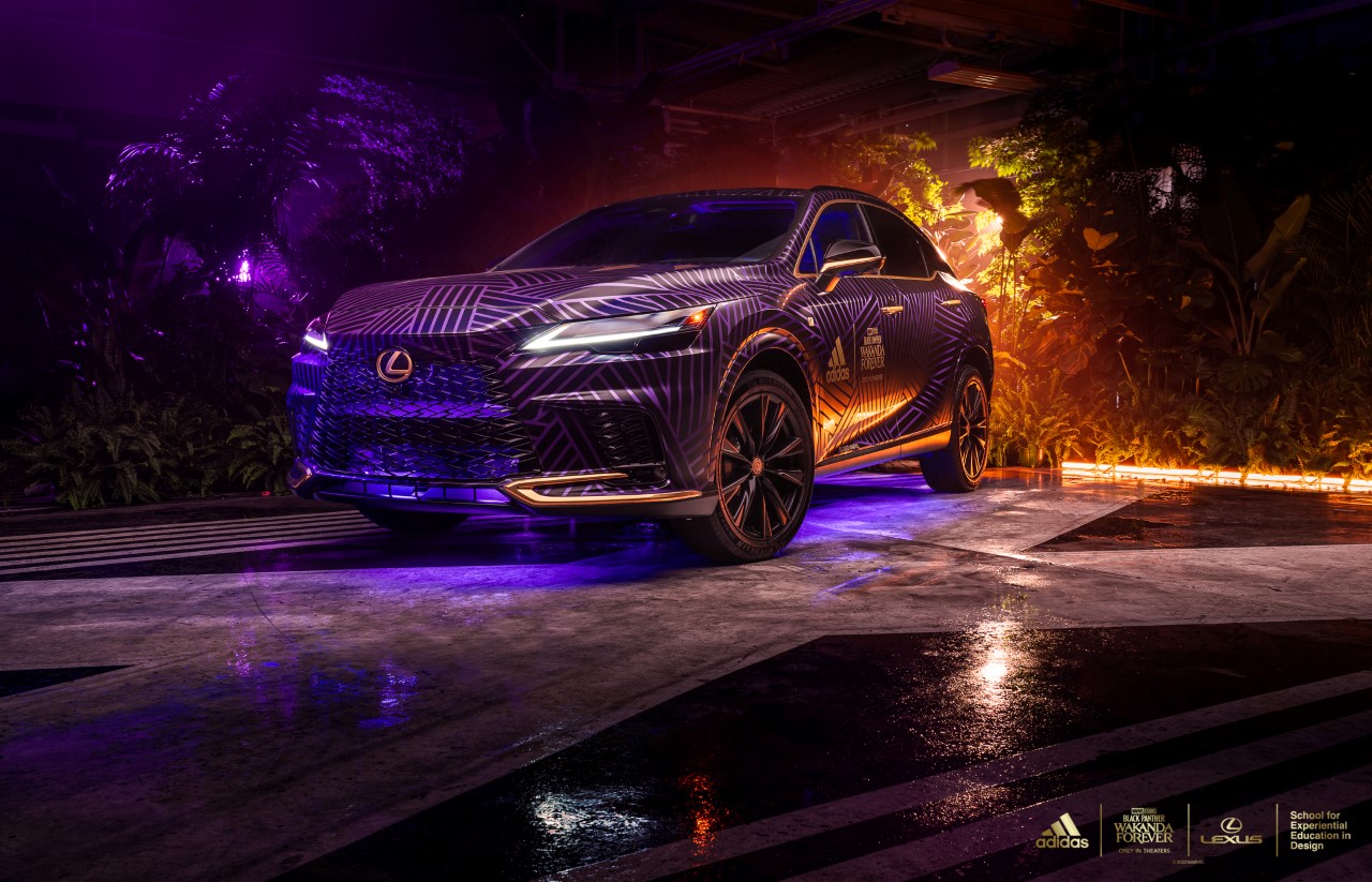 LEXUS RX WEDŁUG ADIDASA. WNĘTRZE STWORZONE DZIĘKI ULTRANOWOCZESNYM TECHNOLOGIOM