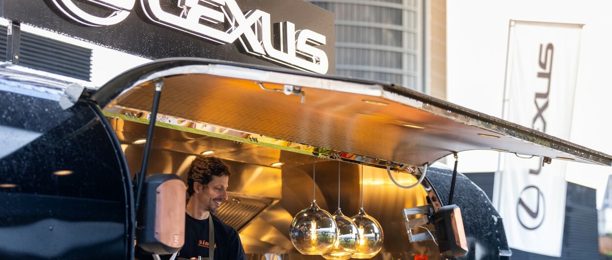 EKSKLUZYWNY FOOD TRUCK LEXUSA „OMOTENASHI ON-THE-GO”. NAJLEPSI SZEFOWIE W PROFESJONALNEJ KUCHNI NA KOŁACH