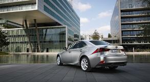 Lexus IS 25 lat
