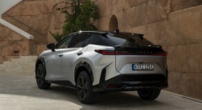 Lexus RZ 2025