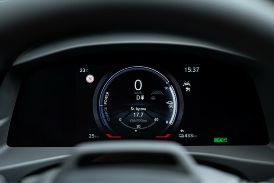 Lexus RZ 2023