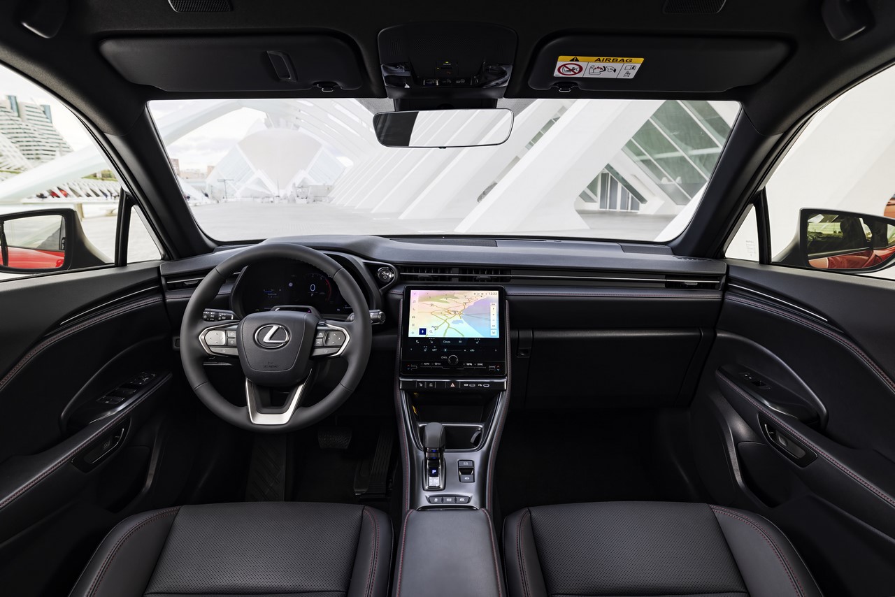 LEXUS LBX TO NAJLEPSZY KOMPAKTOWY HYBRYDOWY SUV W ECOCAR ELECTRIFIED TOP 50