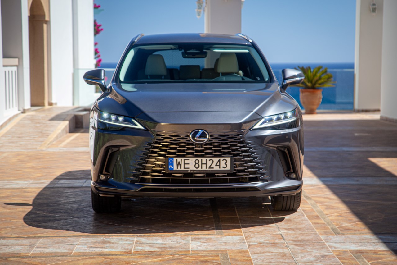 LEXUS W TOP 10 NAJPOPULARNIEJSZYCH MAREK SAMOCHODÓW OSOBOWYCH W POLSCE