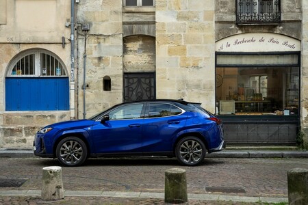 LEXUS W TOP 10 NAJPOPULARNIEJSZYCH MAREK SAMOCHODÓW OSOBOWYCH W POLSCE