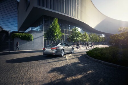 CO DRUGI LEXUS LS SPRZEDANY W EUROPIE TRAFIŁ DO POLSKI