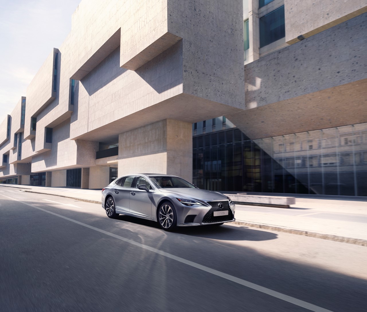 CO DRUGI LEXUS LS SPRZEDANY W EUROPIE TRAFIŁ DO POLSKI