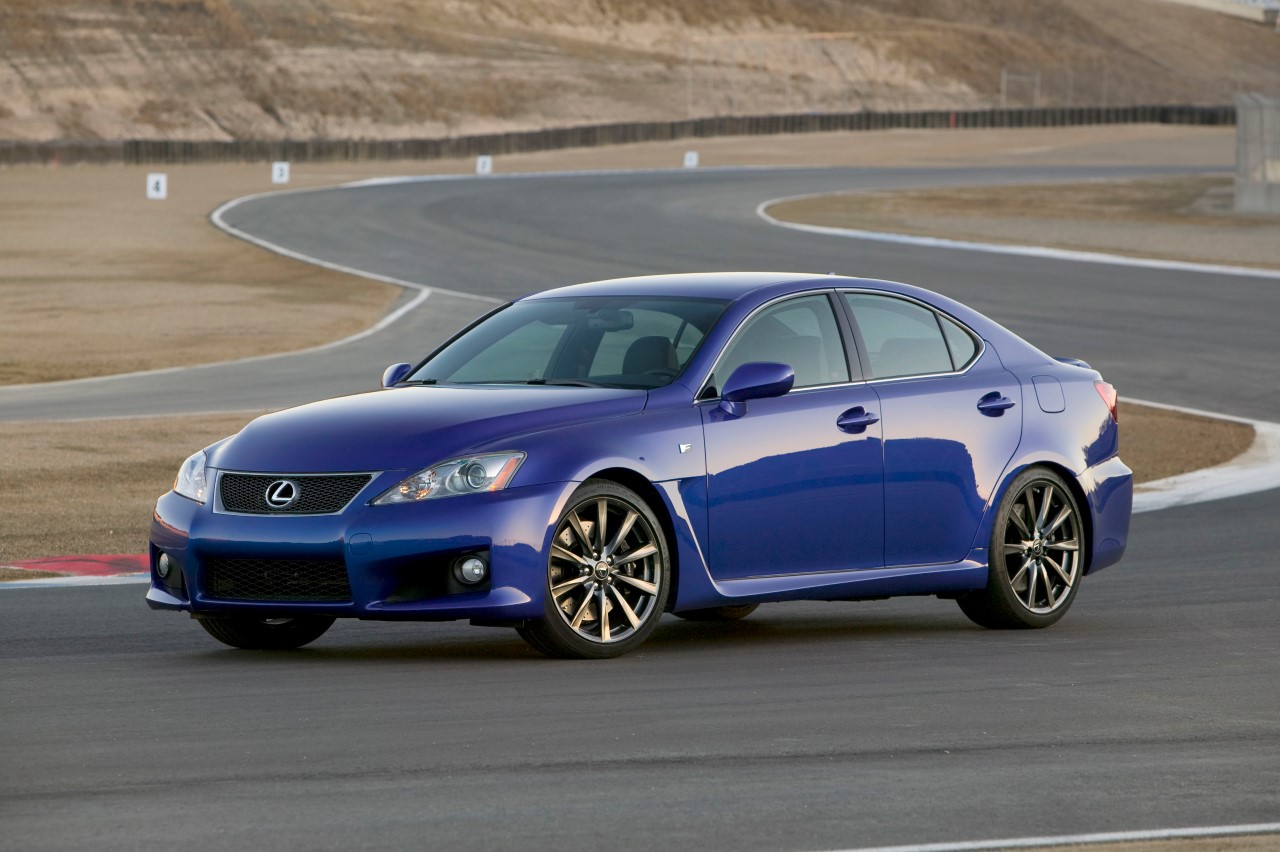 LEXUS SAMOCHODEM PREMIUM NA LATA. RENOMA POTWIERDZONA PRZEZ WŁAŚCICIELI AUT